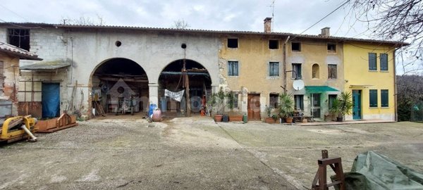 pentavano in vendita ad Isola Vicentina in zona Torreselle