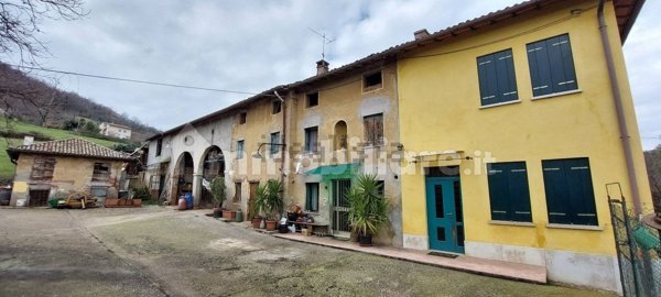 pentavano in vendita ad Isola Vicentina in zona Torreselle