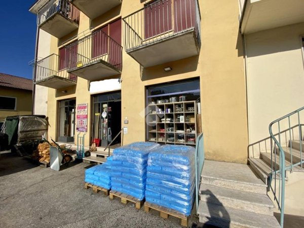 negozio in vendita ad Isola Vicentina in zona Castelnovo