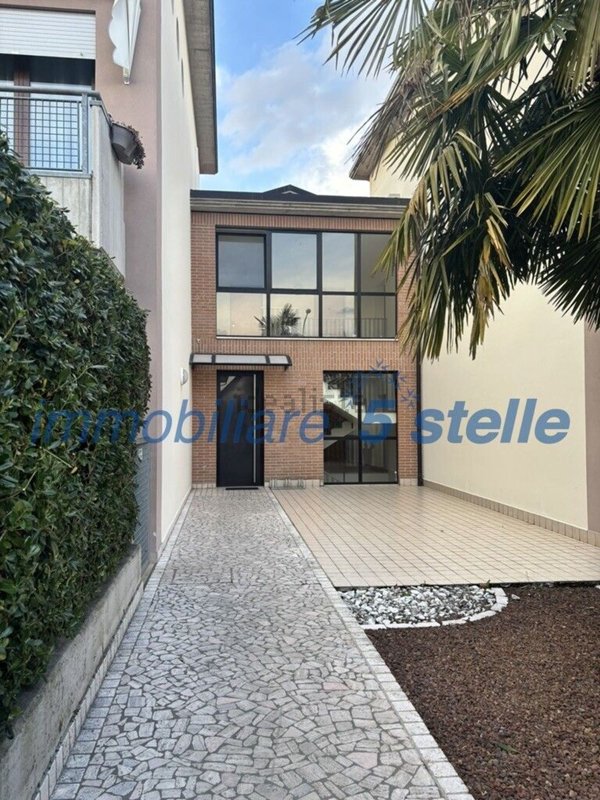 appartamento in vendita ad Isola Vicentina in zona Castelnovo