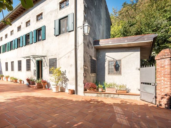 negozio in vendita ad Isola Vicentina