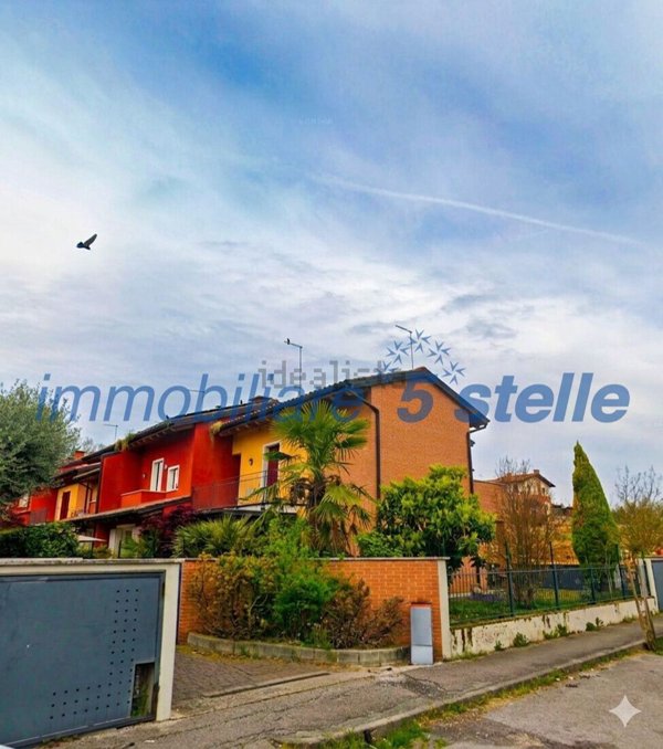casa indipendente in vendita ad Isola Vicentina in zona Castelnovo