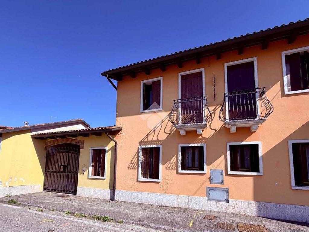 casa indipendente in vendita ad Isola Vicentina