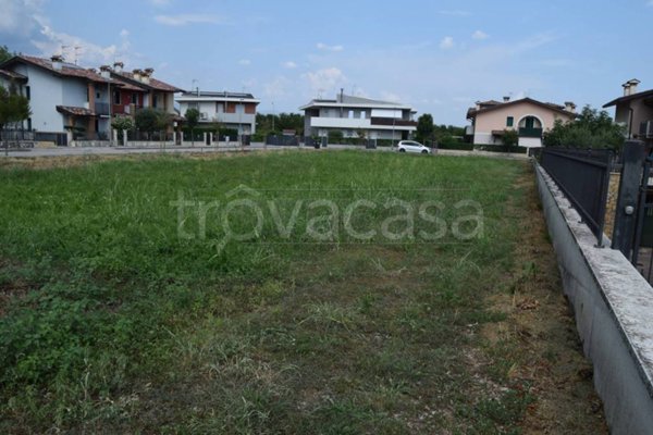 casa indipendente in vendita ad Isola Vicentina in zona Castelnovo