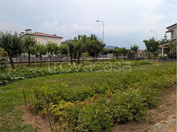 villa in vendita ad Isola Vicentina in zona Castelnovo
