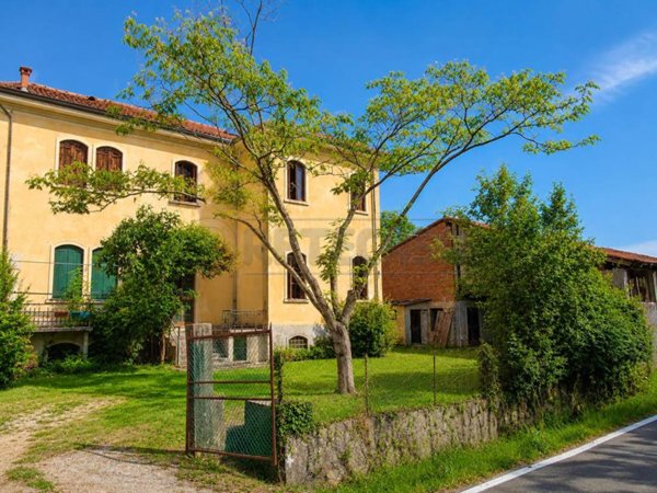 casa indipendente in vendita ad Isola Vicentina in zona Castelnovo