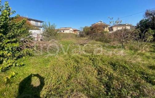 terreno edificabile in vendita ad Isola Vicentina in zona Castelnovo