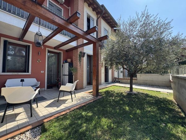 appartamento in vendita ad Isola Vicentina in zona Castelnovo