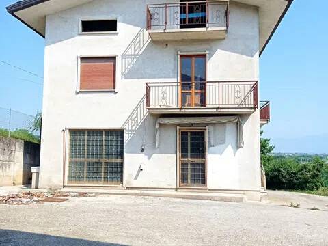 locale di sgombero in vendita ad Isola Vicentina in zona Torreselle
