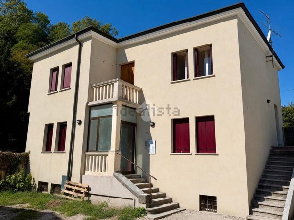 appartamento in vendita ad Isola Vicentina in zona Castelnovo