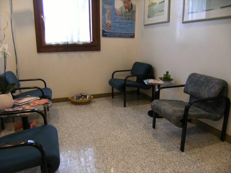 ufficio in vendita a Longare in zona Costozza