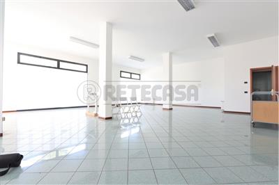 ufficio in vendita a Longare in zona Costozza