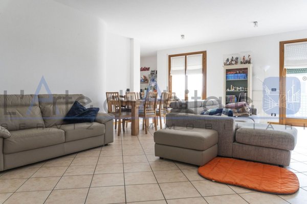 appartamento in vendita a Longare in zona Costozza