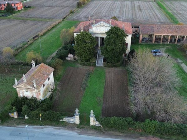 intera palazzina in vendita a Longare in zona Lumignano