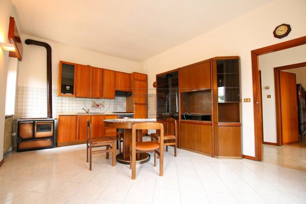 appartamento in vendita a Longare in zona Bugano