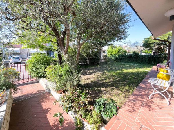casa indipendente in vendita a Longare