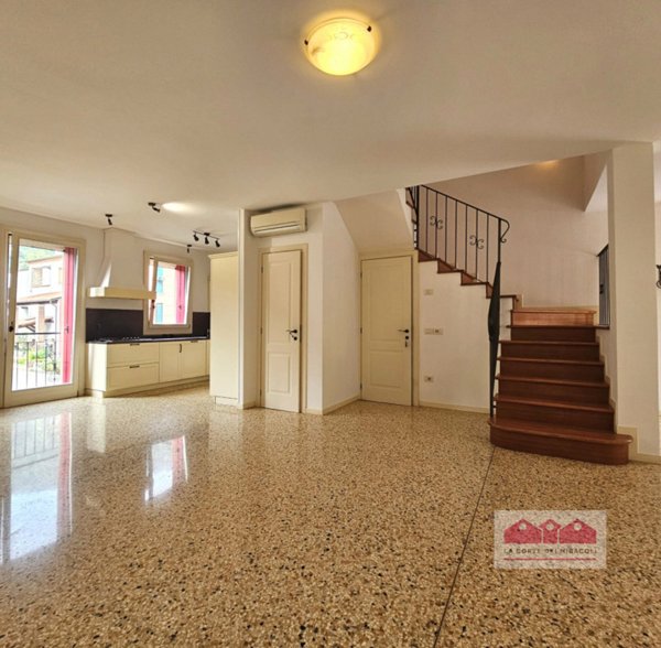 casa indipendente in vendita a Longare in zona Lumignano
