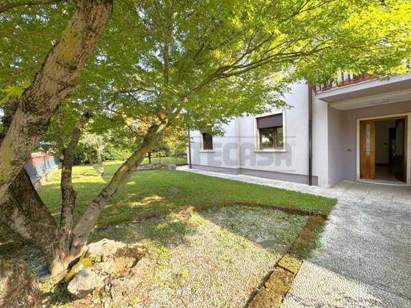 casa indipendente in vendita a Longare in zona Lumignano