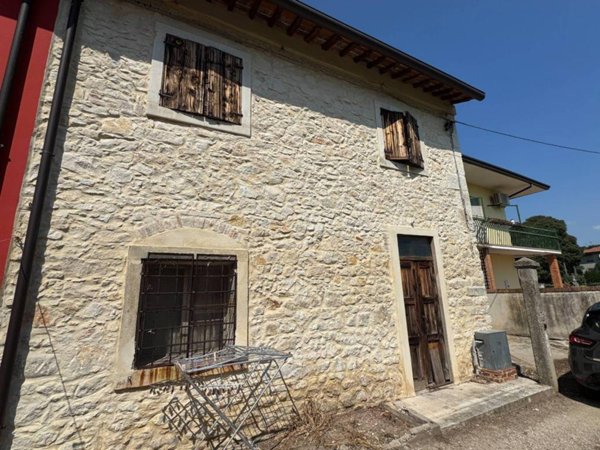 casa indipendente in vendita a Longare