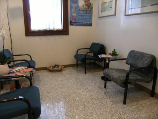 ufficio in vendita a Longare in zona Costozza