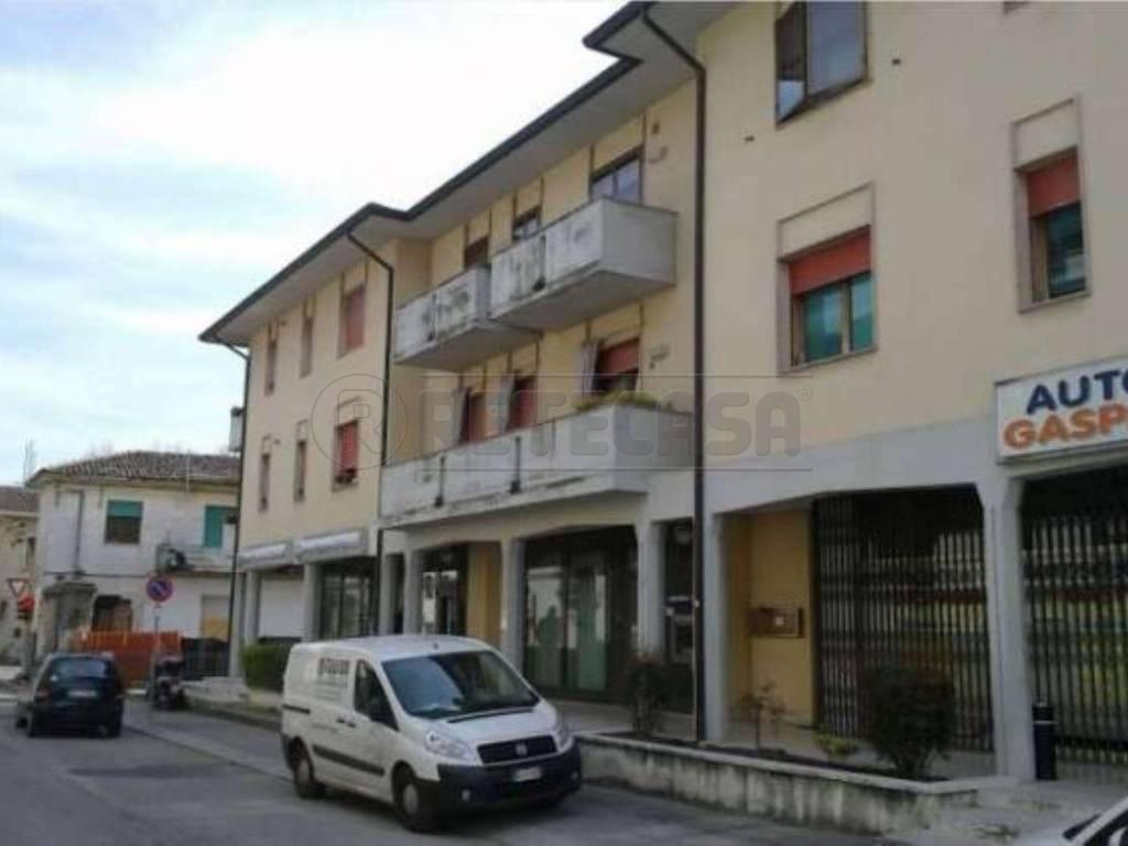 appartamento in vendita a Longare in zona Costozza