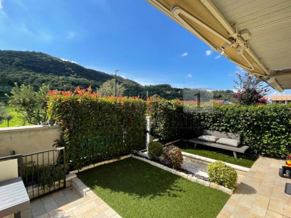 casa indipendente in vendita a Longare