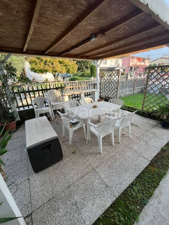 casa indipendente in vendita a Longare in zona Costozza