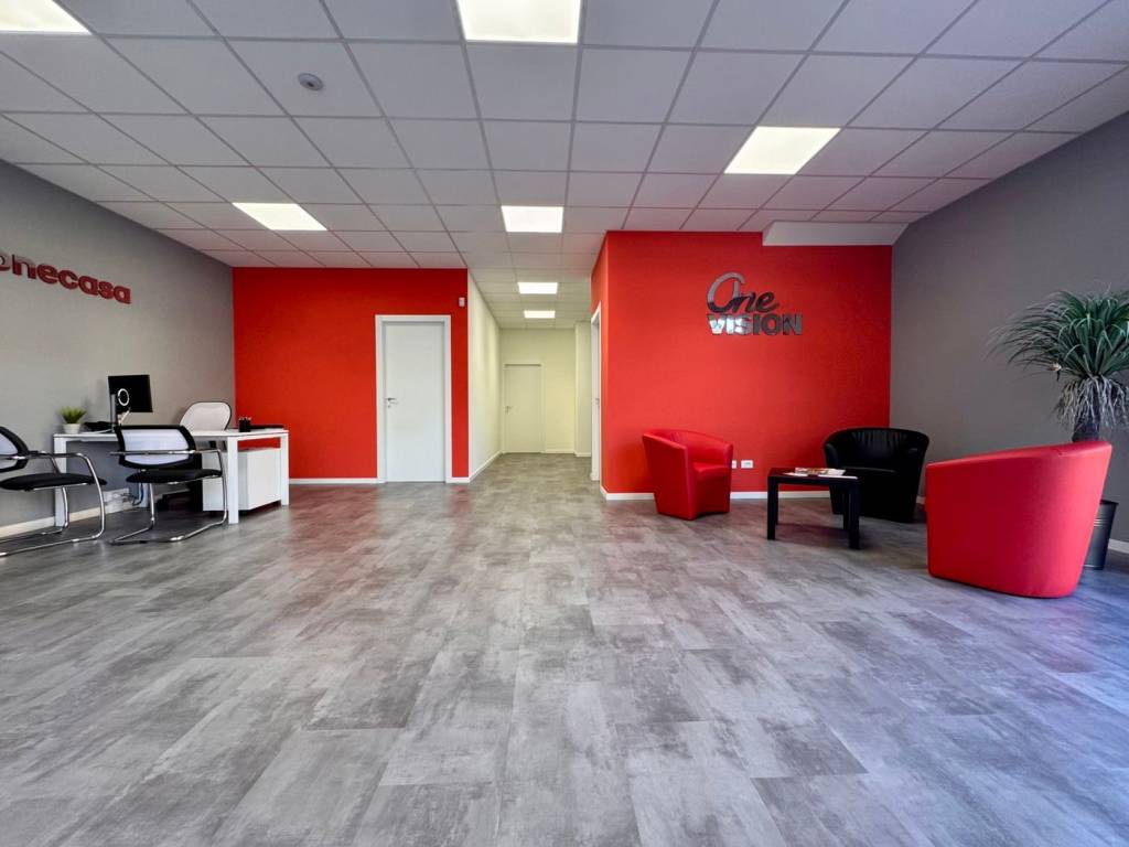 negozio in vendita a Longare in zona Costozza