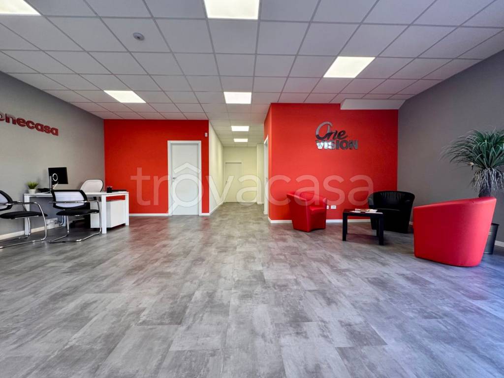 negozio in vendita a Longare in zona Costozza