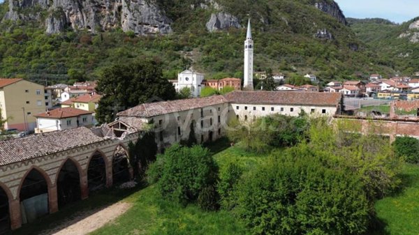 casa indipendente in vendita a Longare in zona Lumignano