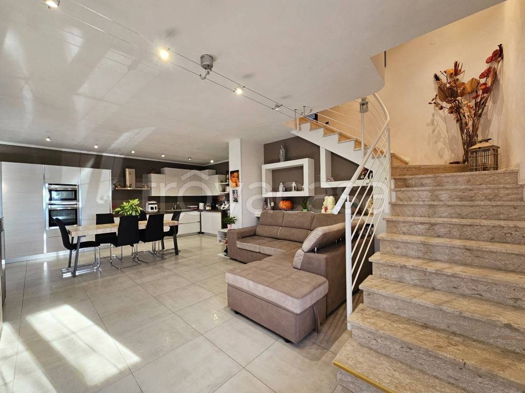 casa indipendente in vendita a Longare in zona Lumignano