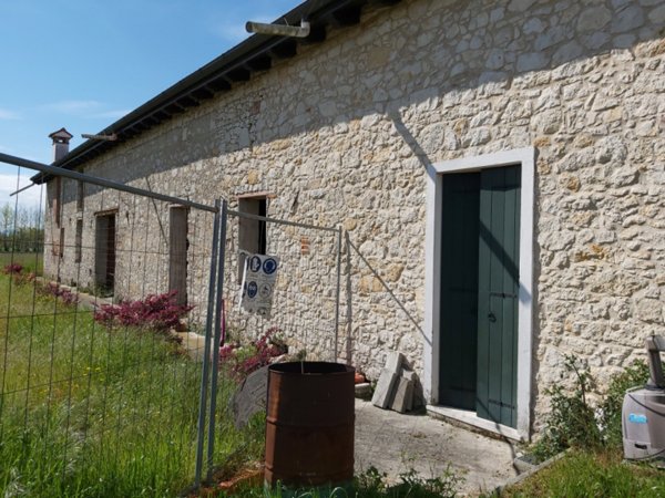 casa indipendente in vendita a Longare