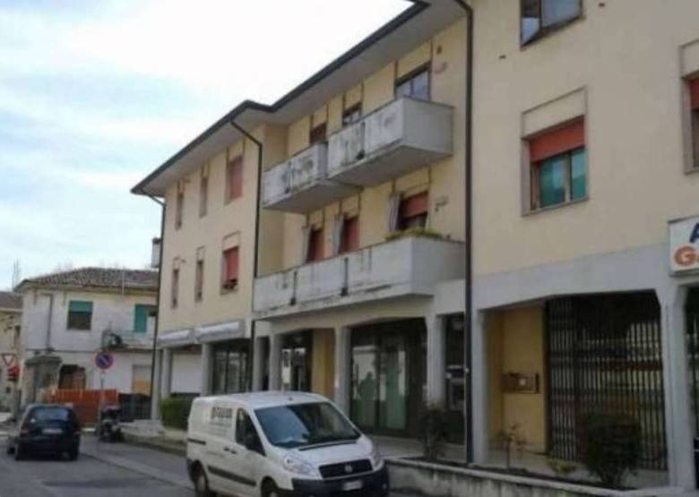 negozio in vendita a Longare