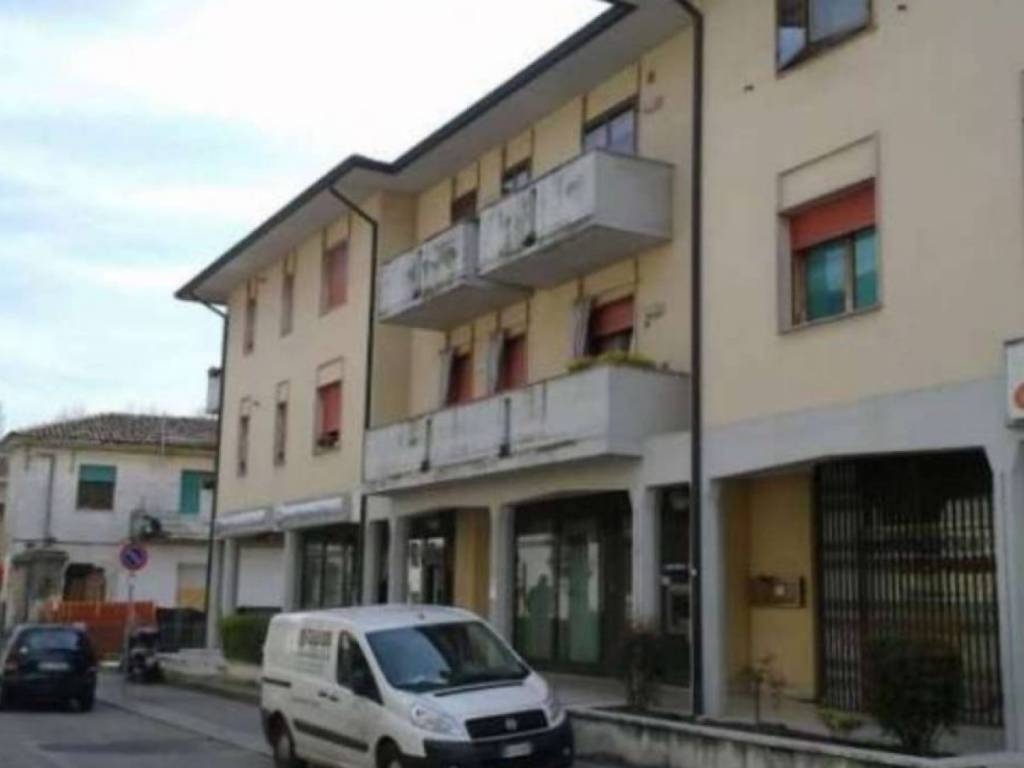 negozio in vendita a Longare