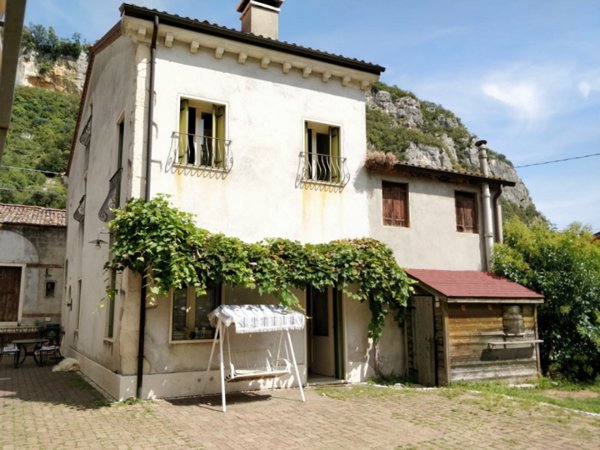 casa indipendente in vendita a Longare in zona Lumignano