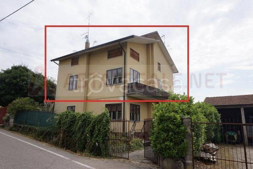 appartamento in vendita a Longare in zona Bugano