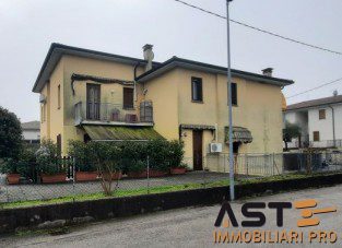 appartamento in vendita a Longare in zona Costozza