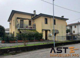 appartamento in vendita a Longare in zona Costozza