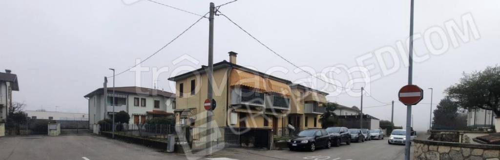appartamento in vendita a Longare in zona Costozza