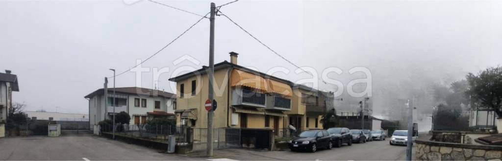 appartamento in vendita a Longare in zona Costozza