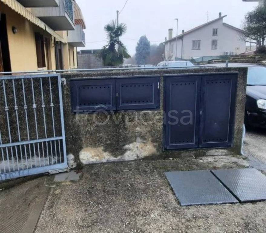 appartamento in vendita a Longare in zona Costozza