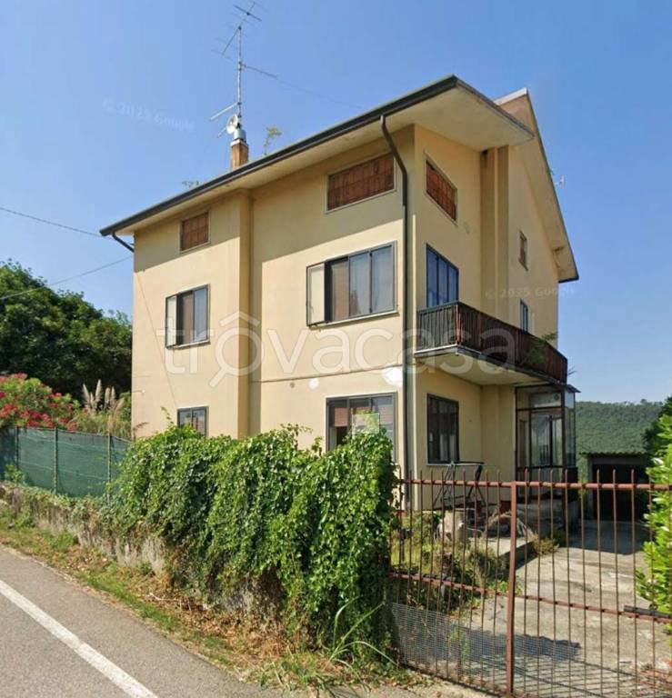 appartamento in vendita a Longare in zona Bugano