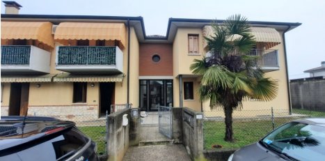 appartamento in vendita a Longare in zona Costozza