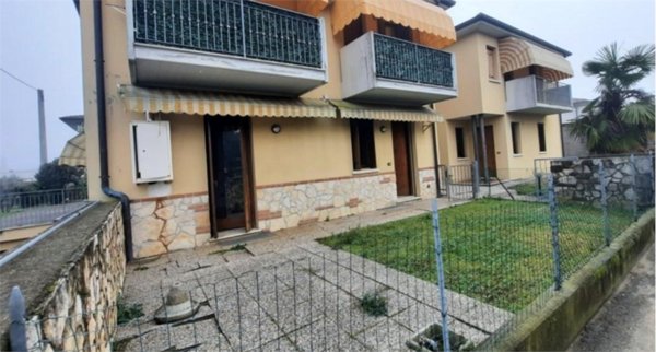 appartamento in vendita a Longare in zona Costozza