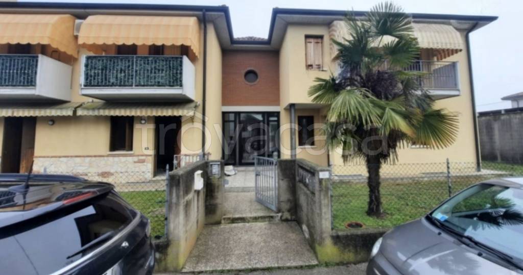 appartamento in vendita a Longare in zona Costozza