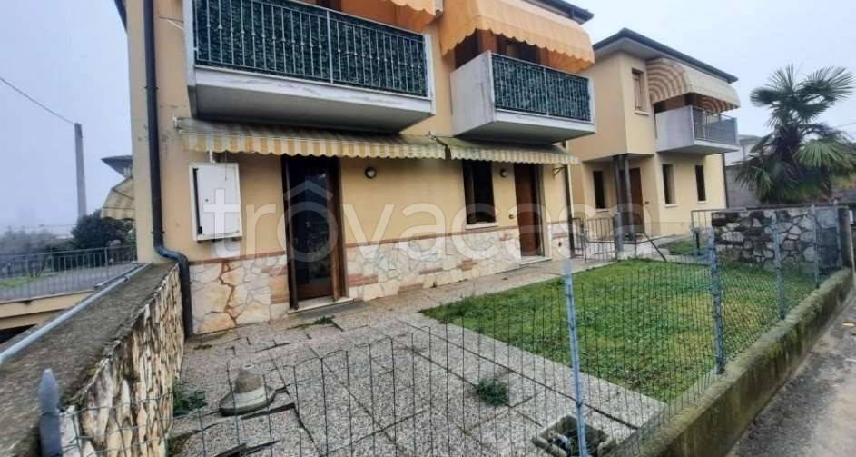 appartamento in vendita a Longare in zona Costozza