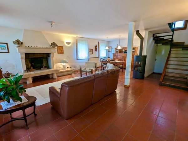 casa indipendente in vendita a Longare in zona Costozza