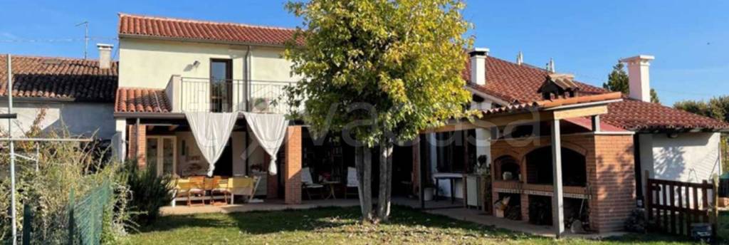 casa indipendente in vendita a Lonigo in zona Madonna