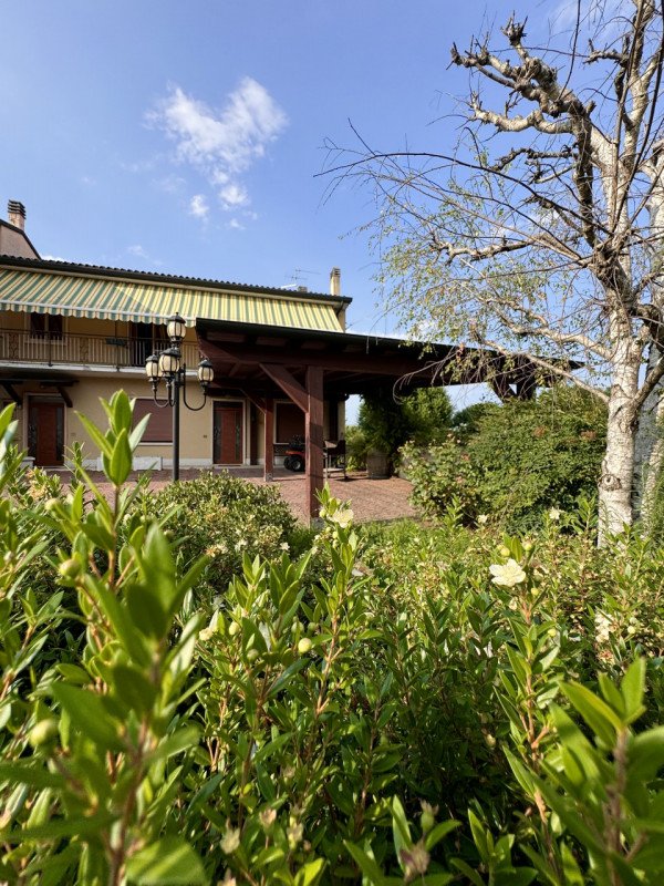 casa indipendente in vendita a Lonigo in zona Madonna