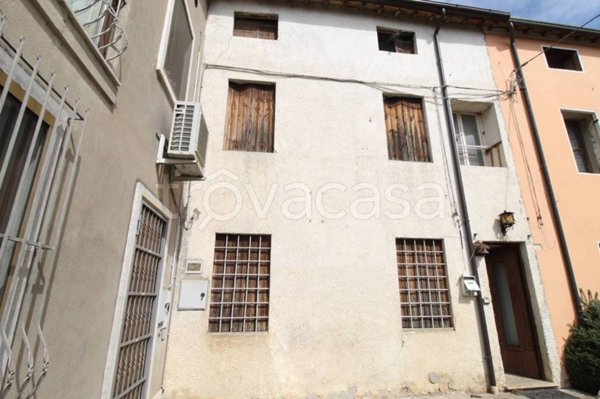 casa indipendente in vendita a Lonigo